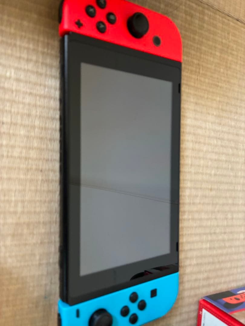 ニンテンドーSwitch 本体　コントローラー×2セット！