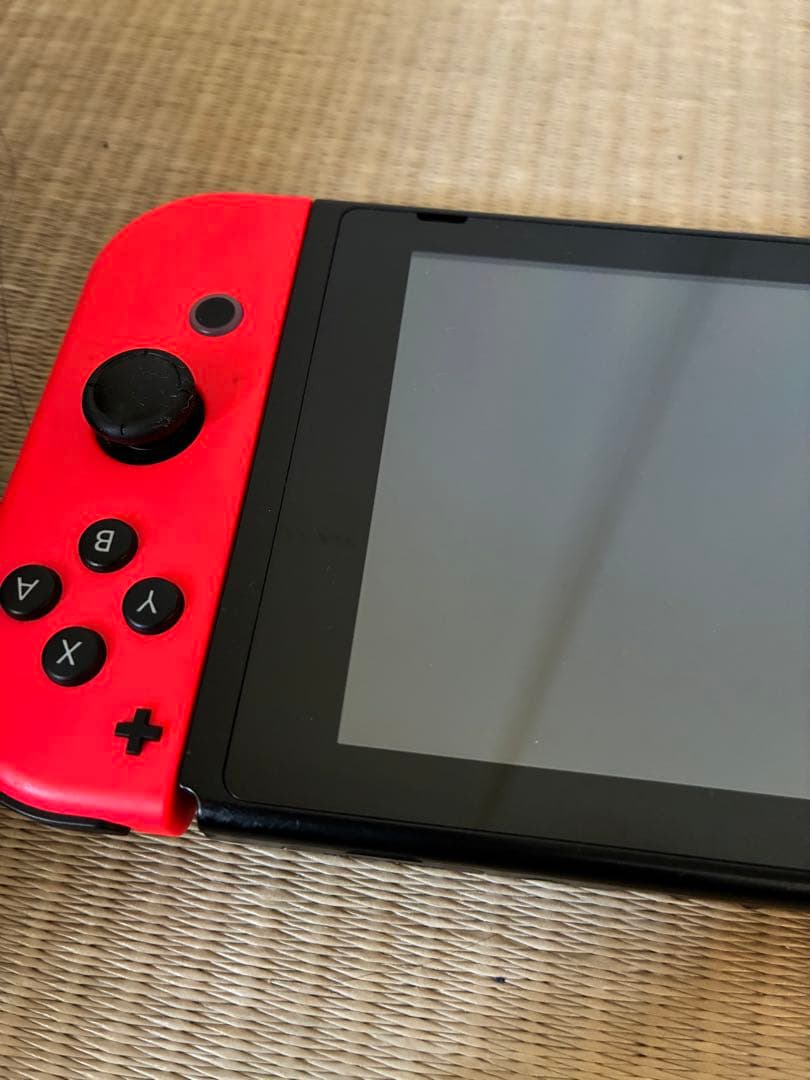 ニンテンドーSwitch 本体　コントローラー×2セット！