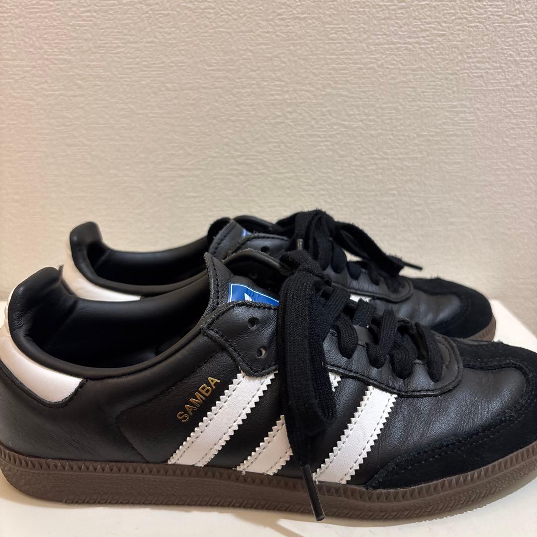 【美品】adidas SAMBA ブラック/ホワイト スニーカー