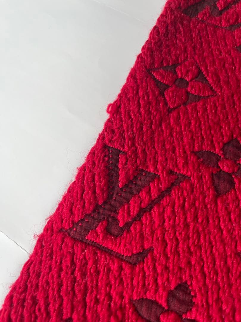 ルイヴィトン LOUIS VUITTON エシャルプ・ロゴマニア　マフラー　赤