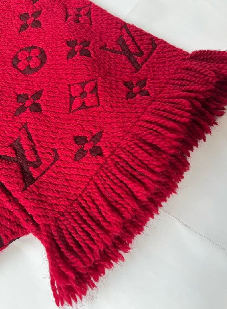 ルイヴィトン LOUIS VUITTON エシャルプ・ロゴマニア　マフラー　赤