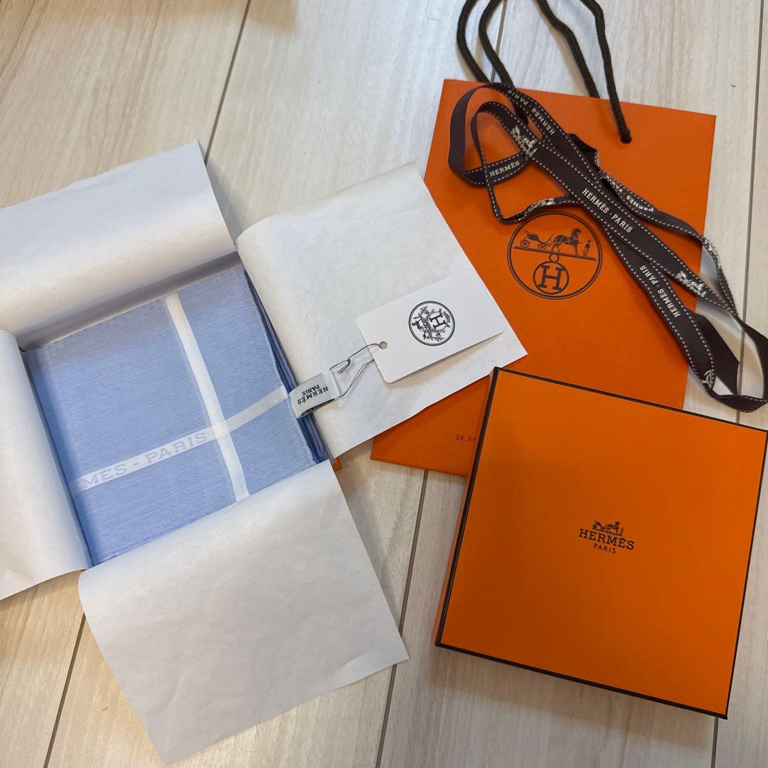 【新品!箱,タグ】エルメス　ハンカチ　メンズ　ブルー