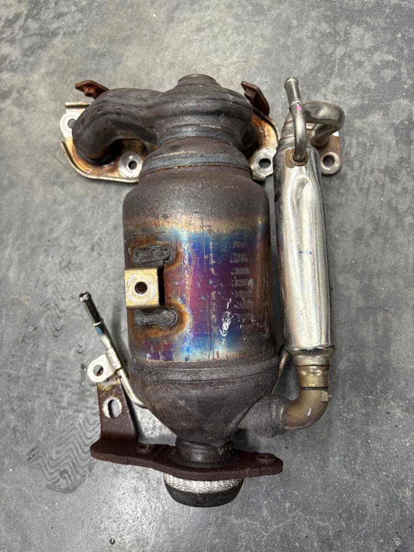 KFエンジン　エキマニ