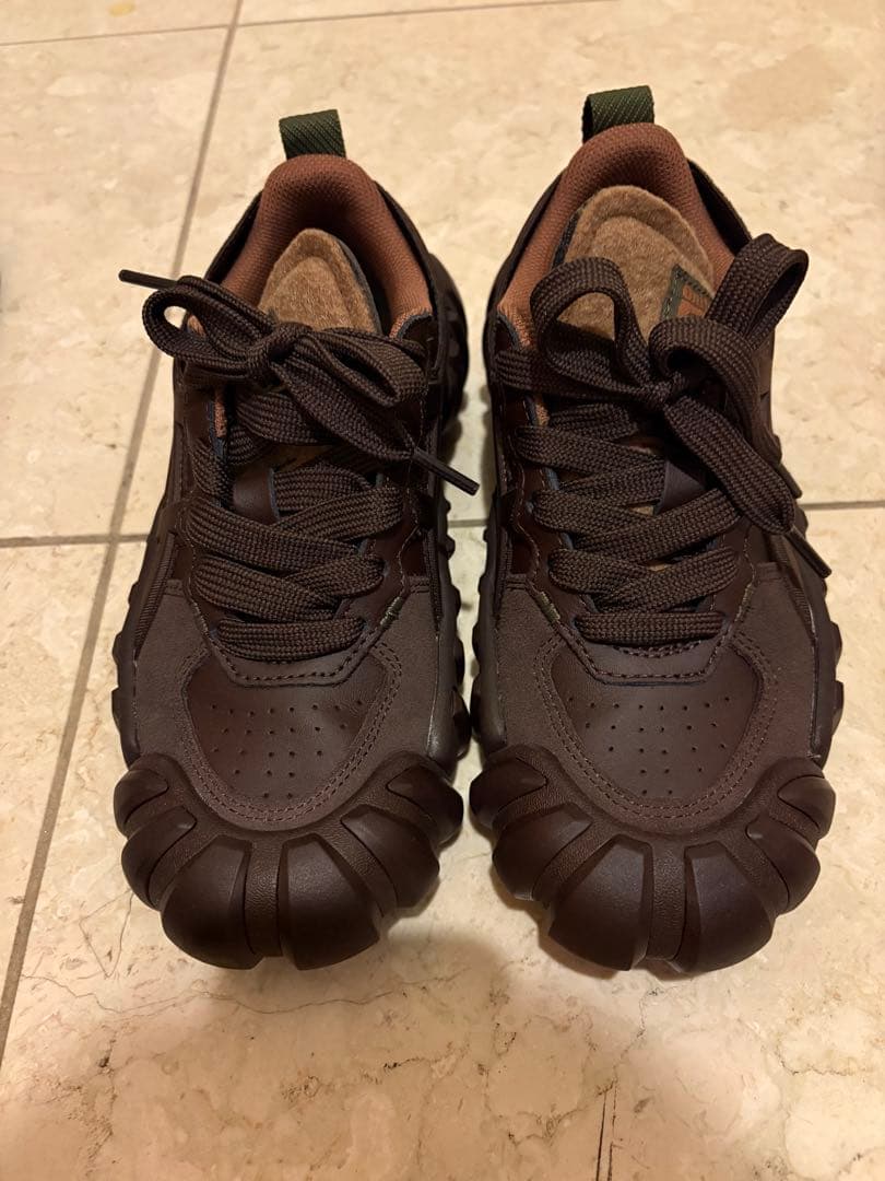 オニツカタイガー　DENTIGRE LS