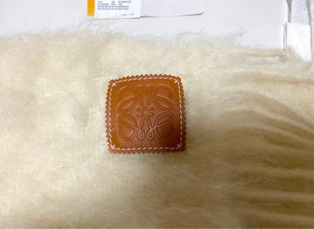 ロエベ モヘアマフラー ホワイト 正規品