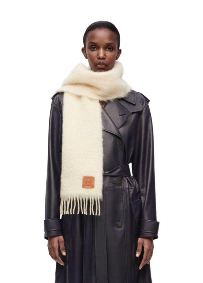 ロエベ モヘアマフラー ホワイト 正規品