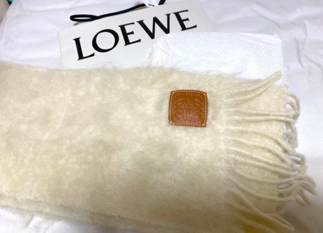 ロエベ モヘアマフラー ホワイト 正規品