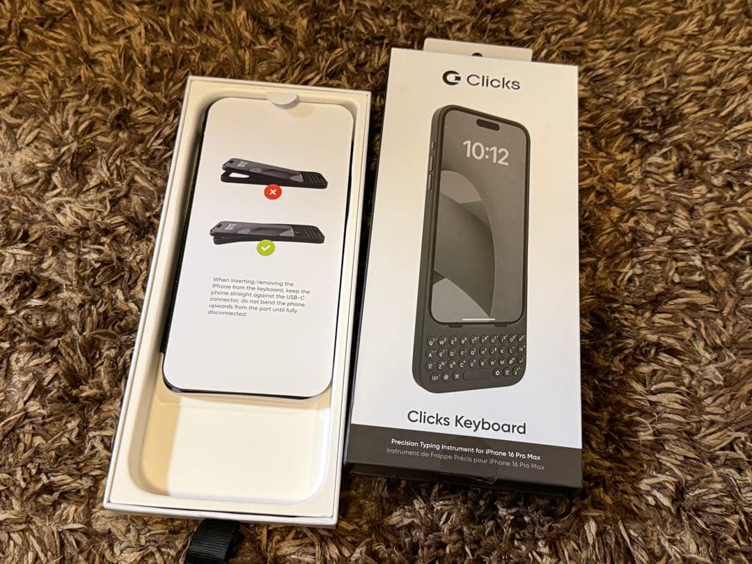 Clicks iPhone 16 Pro max ブラック