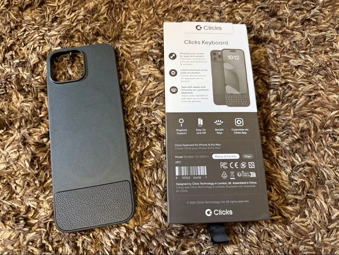 Clicks iPhone 16 Pro max ブラック