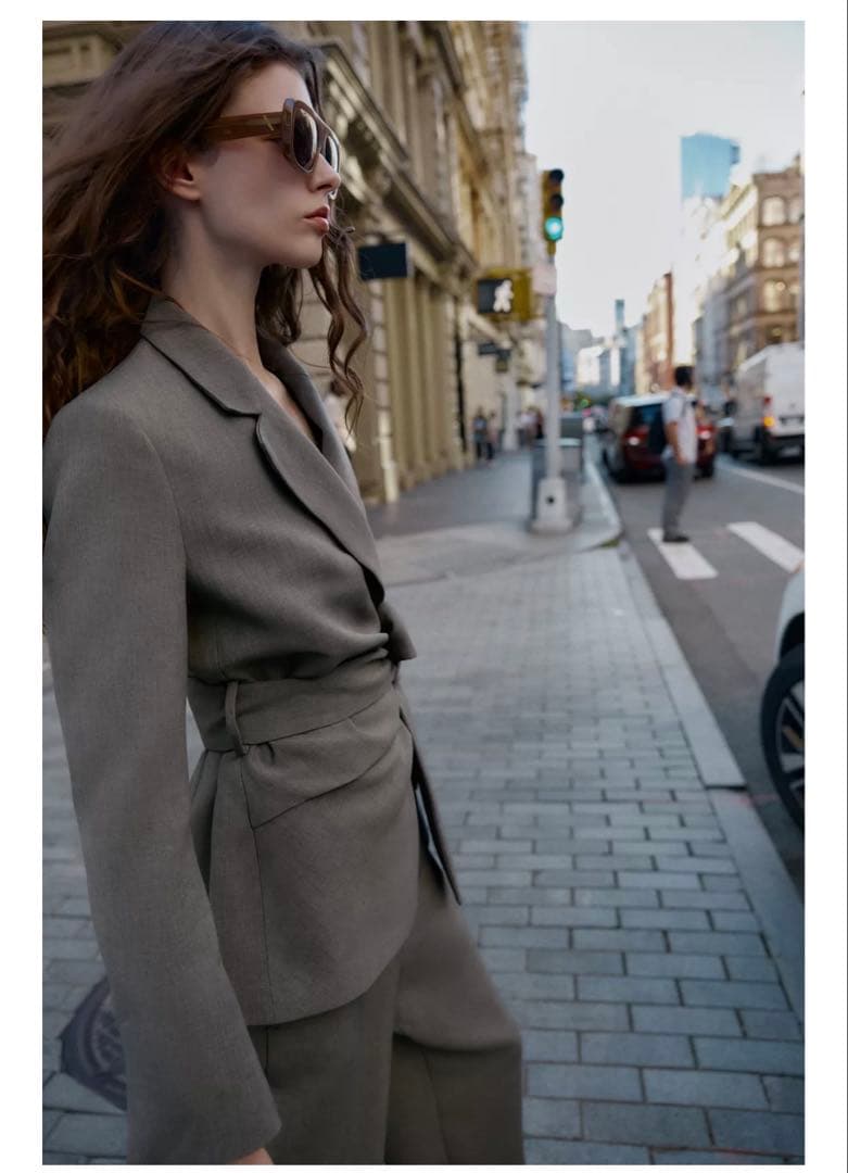 今季新作完売品♡ZARA肩パッド入りベルト付きブレザー