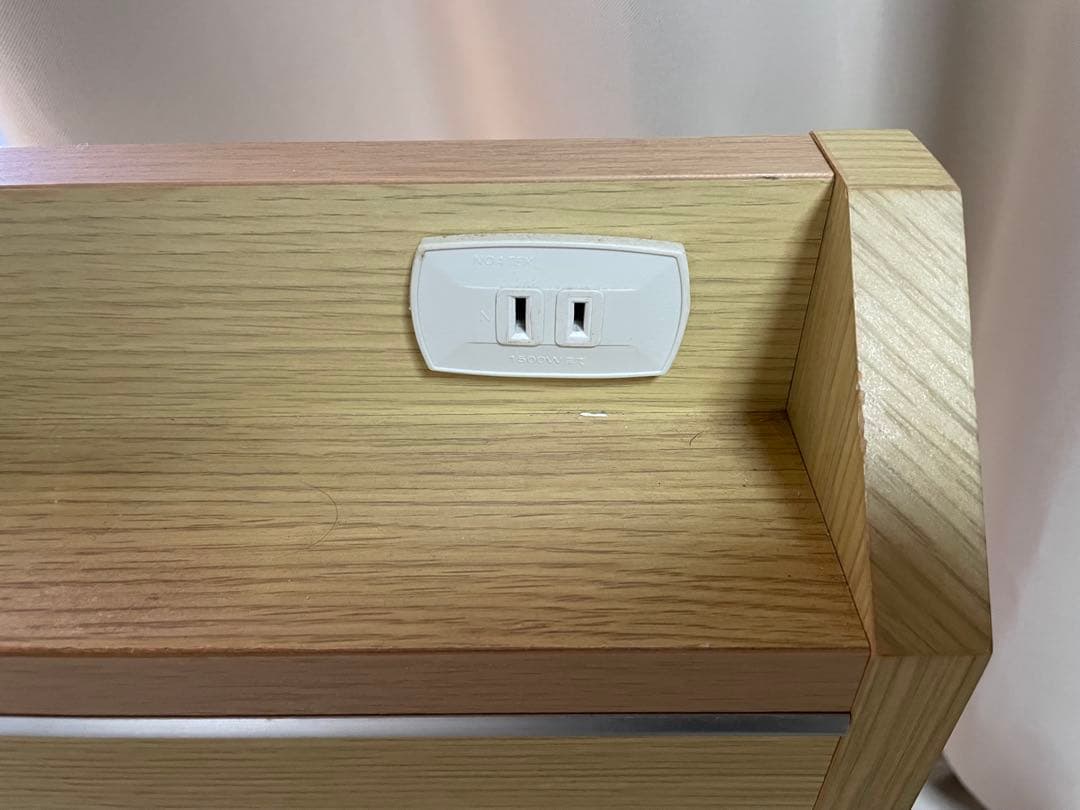 arch　ニトリセミダブルベッドフレーム＋ロウヤ　デスク