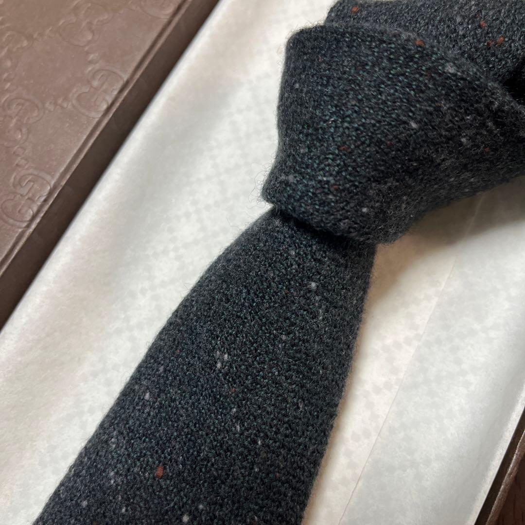 未使用タグ付　グッチ　ネクタイ　黒・緑　羊毛ウール