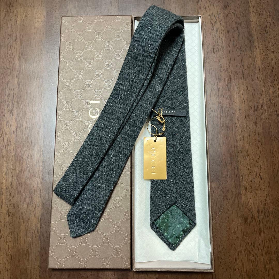 未使用タグ付　グッチ　ネクタイ　黒・緑　羊毛ウール