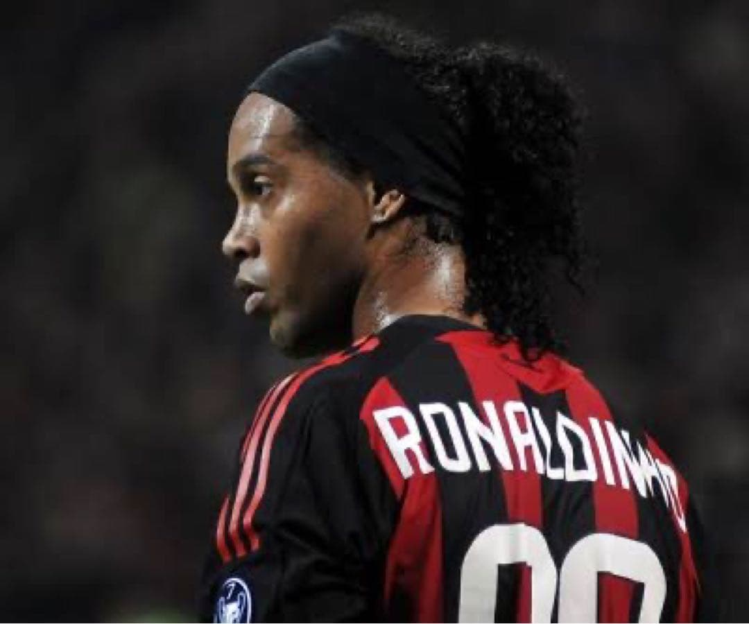 【新品】オーセンティックパッチ付き　ロナウジーニョ 80 L ACミラン　長袖