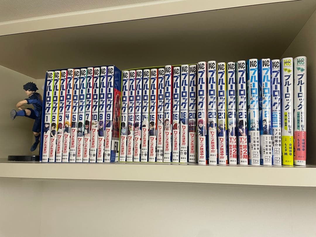 ブルーロック 本+フィギュア　まとめ売り　箱付き