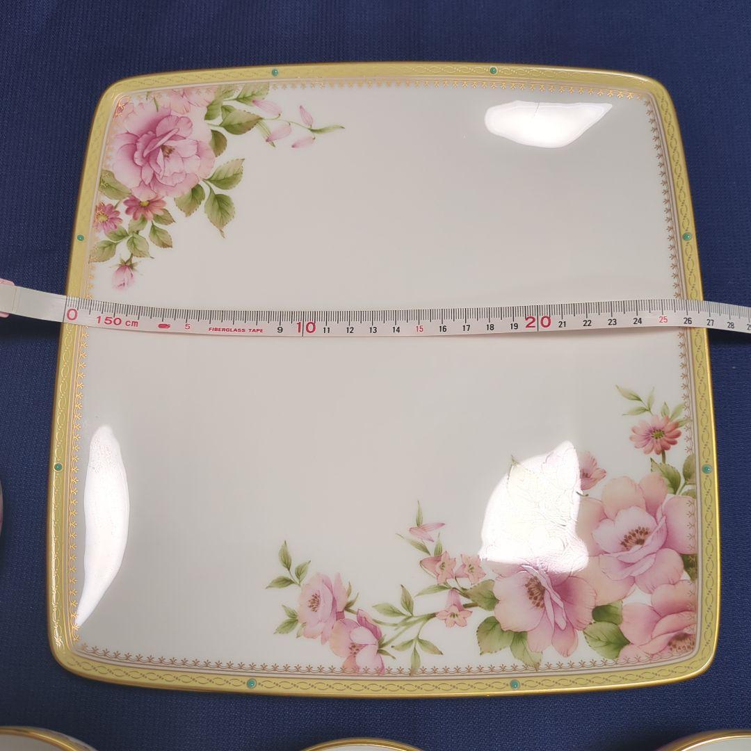 ノリタケ ボウルと四角皿セット 花柄陶器食器