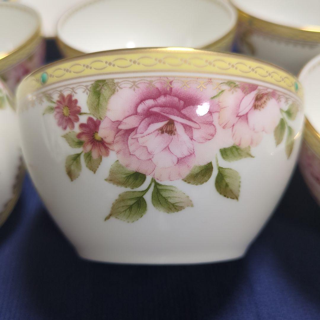 ノリタケ ボウルと四角皿セット 花柄陶器食器