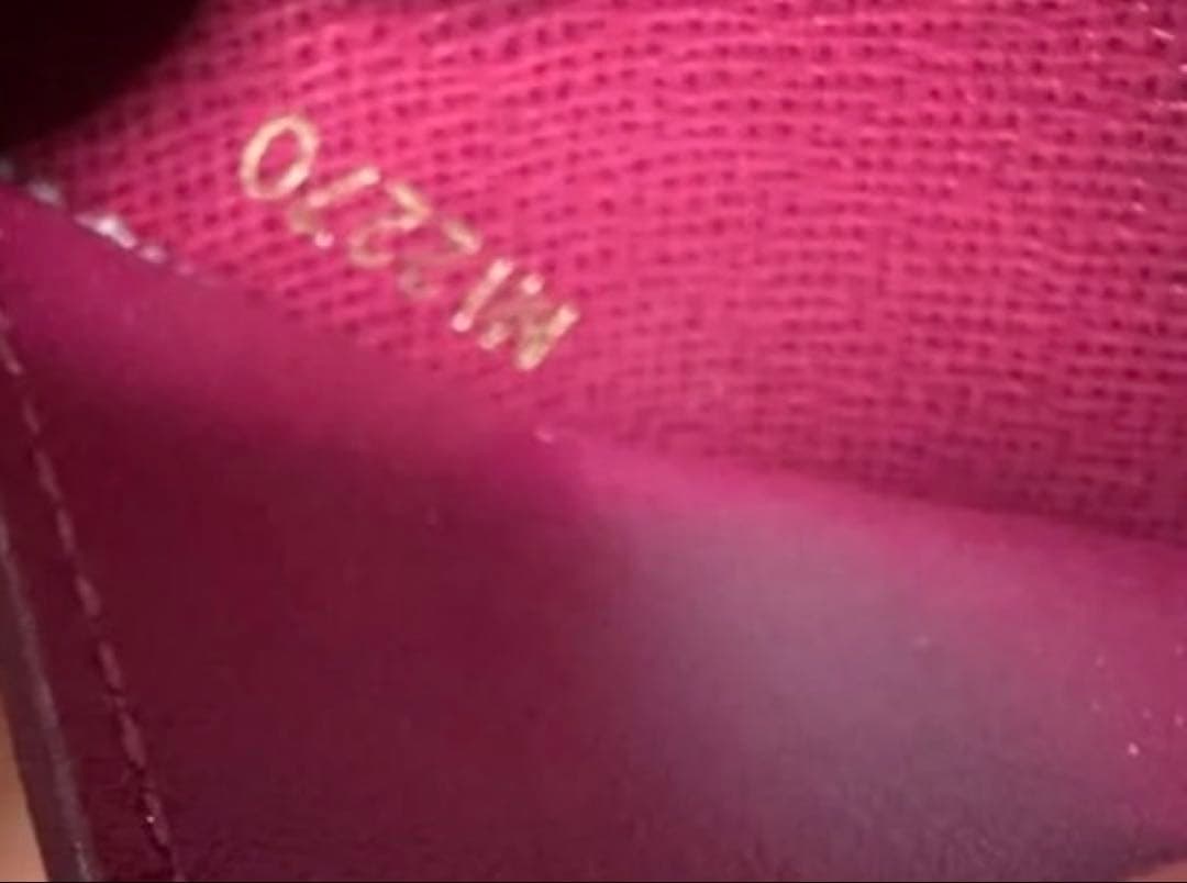 ルイヴィトン、ポルトフォイユ、ヴィクトリーヌ