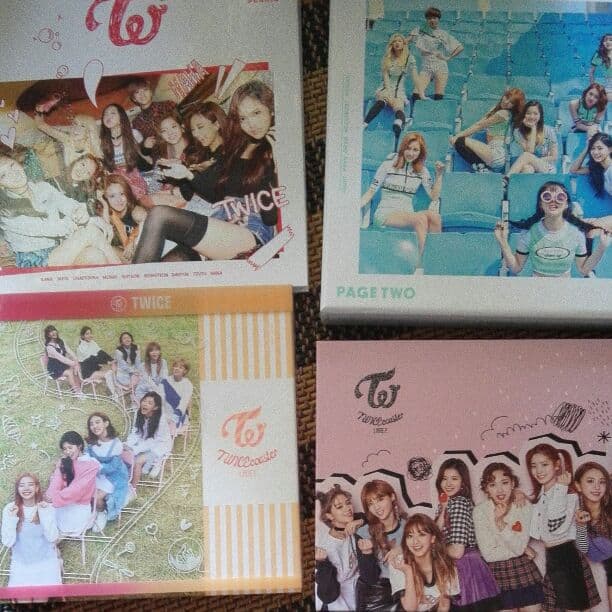 TWICEアルバム全集とDVD