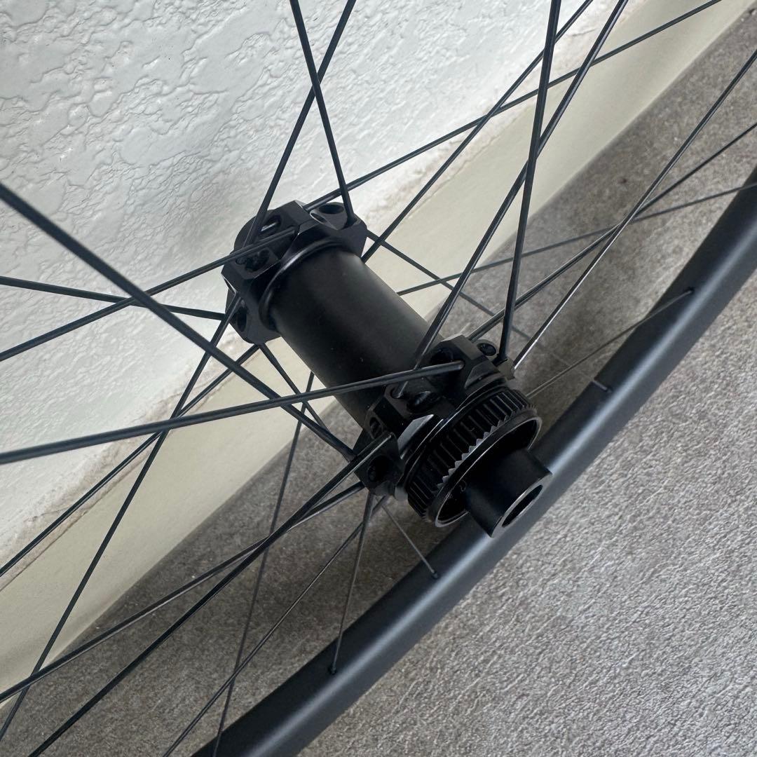 美品 カーボン ホイール ディスク グラベル 700C