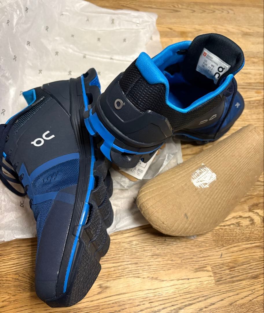 On（オン）メンズ CLOUD ACE 99863 ネイビー色２７cm未使用品