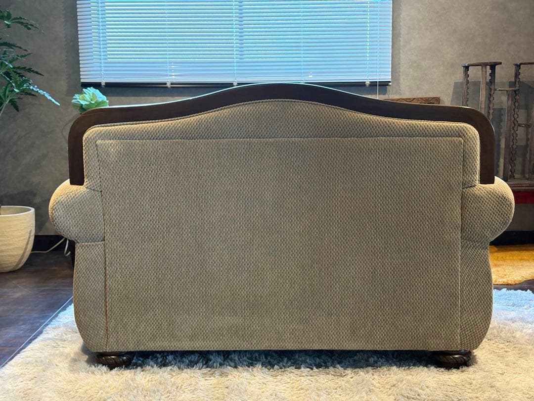 Ashley アシュレイ　二人掛け　ソファ　アームソファ　ヨーロピアン　IZZ