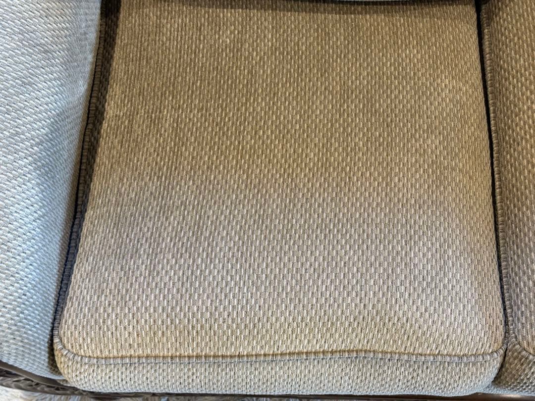 Ashley アシュレイ　二人掛け　ソファ　アームソファ　ヨーロピアン　IZZ