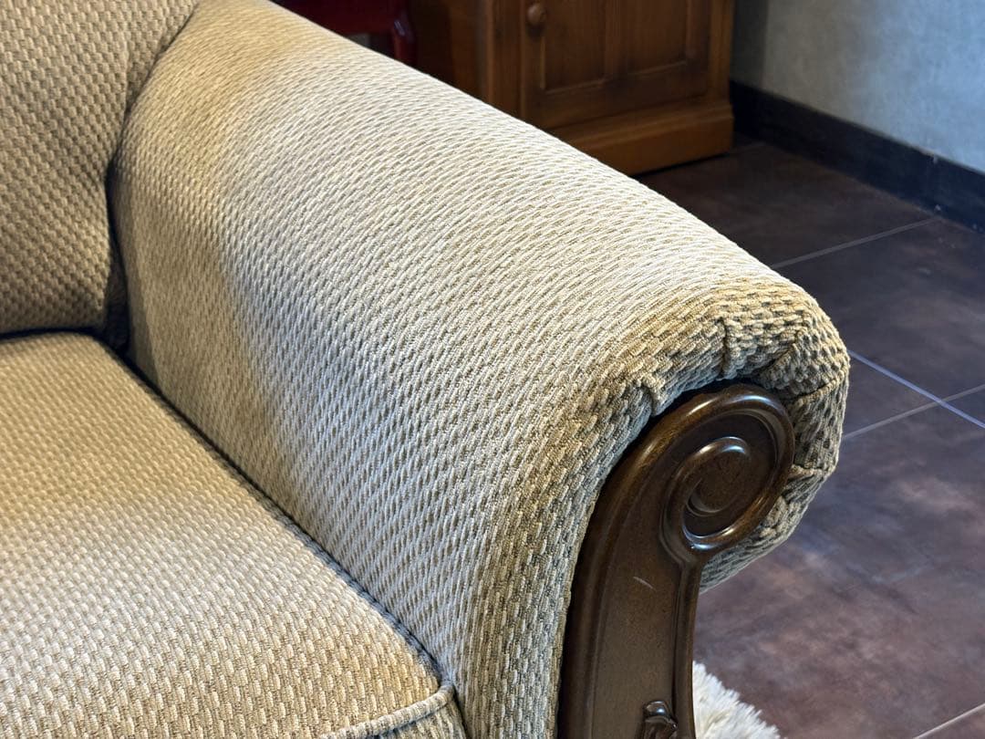 Ashley アシュレイ　二人掛け　ソファ　アームソファ　ヨーロピアン　IZZ