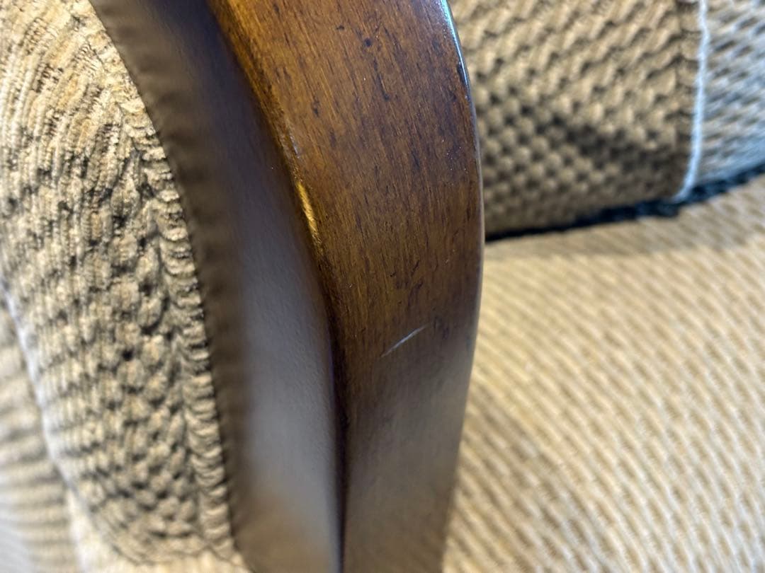 Ashley アシュレイ　二人掛け　ソファ　アームソファ　ヨーロピアン　IZZ