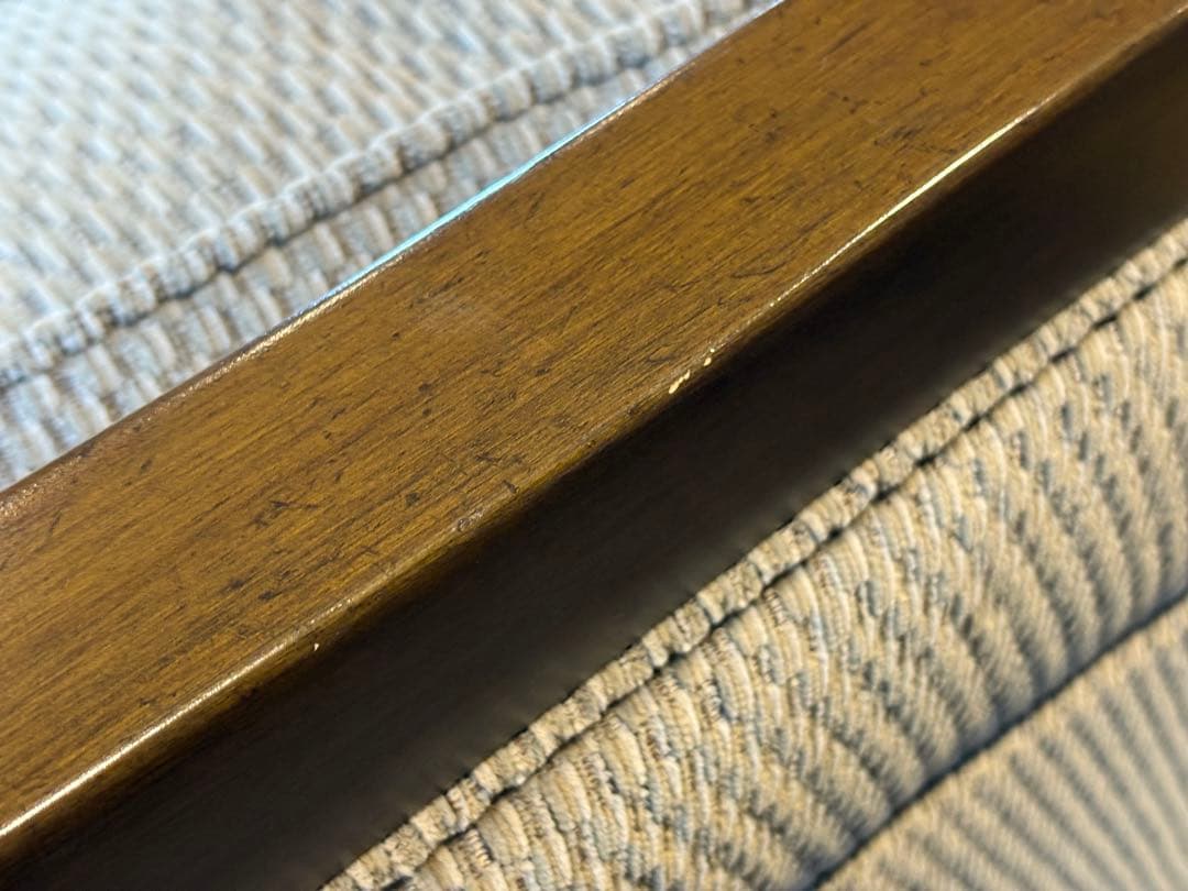 Ashley アシュレイ　二人掛け　ソファ　アームソファ　ヨーロピアン　IZZ