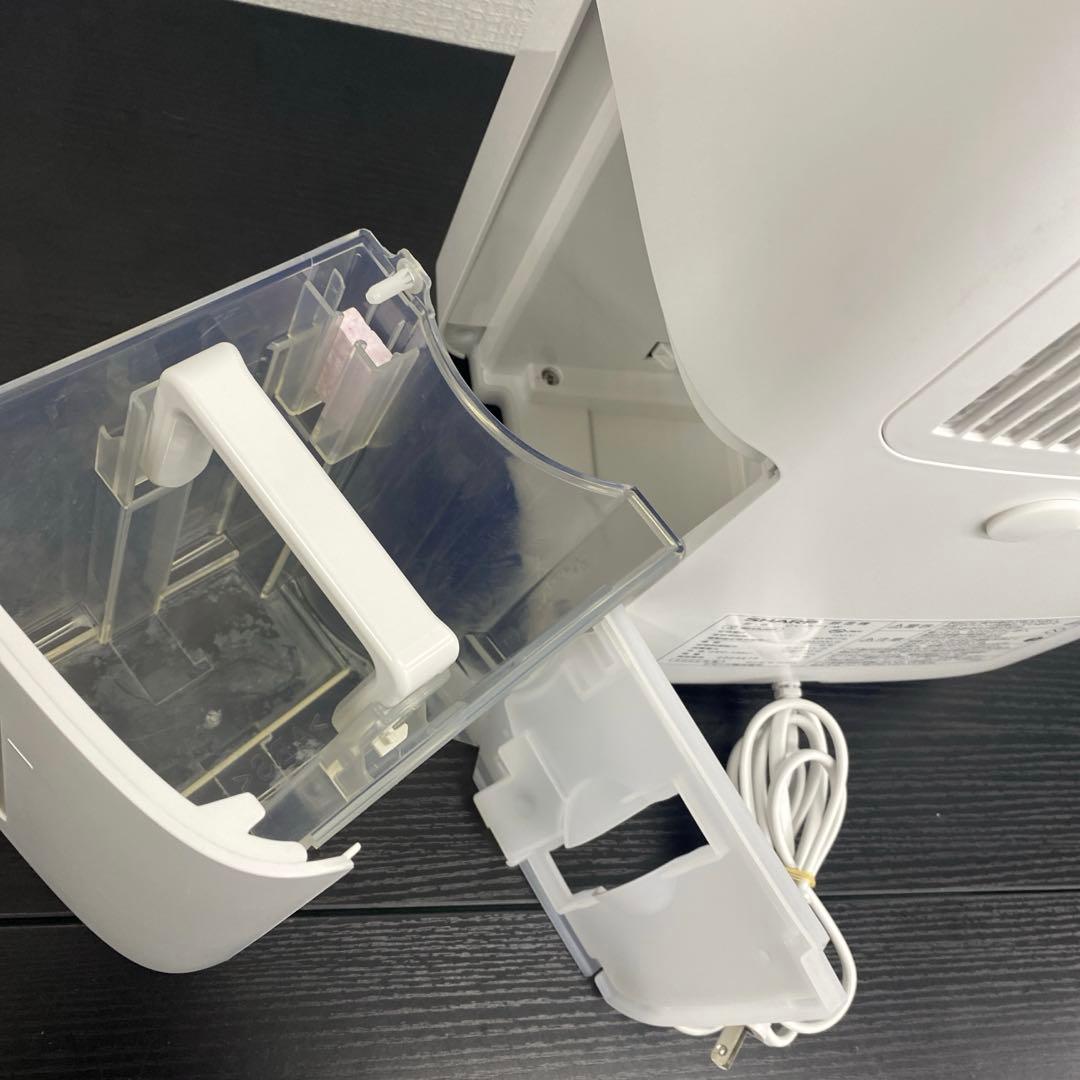 送料込み＊SHARP 除湿機 2022年製＊0228-3