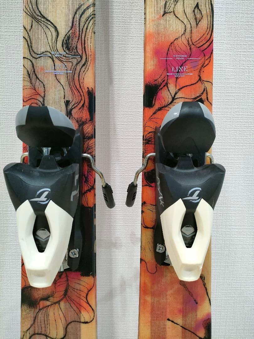 Line 花柄スキー板 ビンディング付き