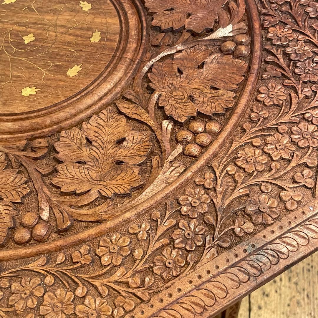 サイドテーブル　木製　木彫　アンティーク　住まい　机　美術品　工芸品