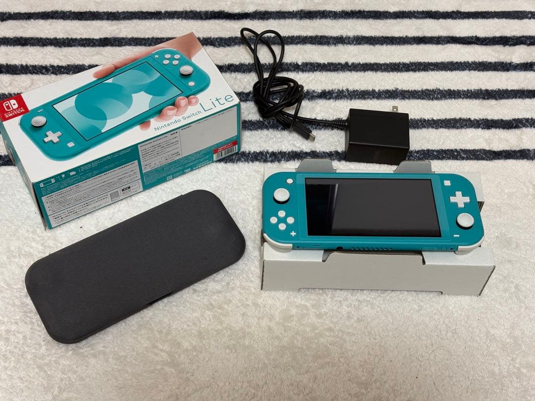 Nintendo Switch Lite ターコイズ 美品 本体 ケース付き