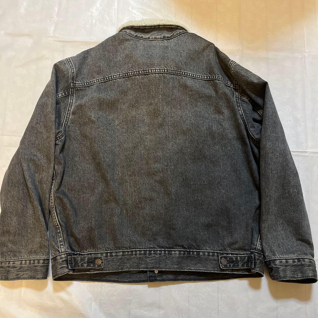 リーバイス　デニムジャケット　先染めブラック　Mサイズ　襟ボア　裏地チェック