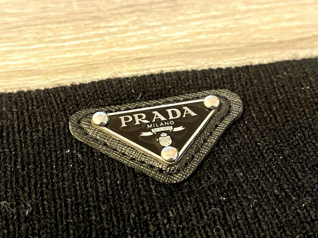 【値下げ】PRADA ブラック ニット帽 ウール&カシミヤ　ビーニー　Mサイズ