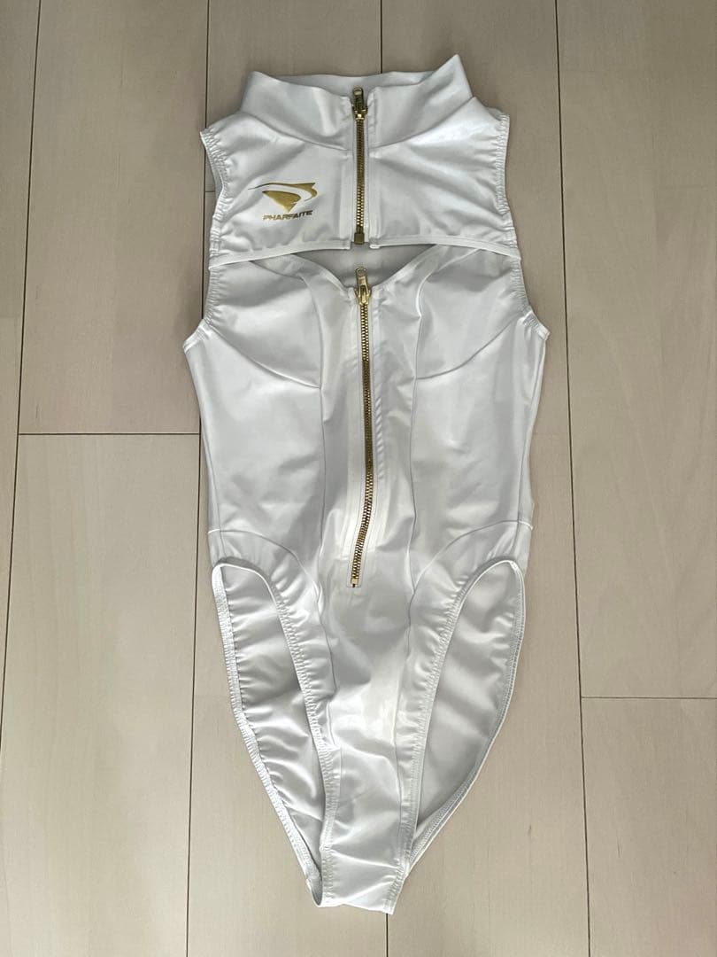 【PHARFAITE】スプリットバストスイムウェア