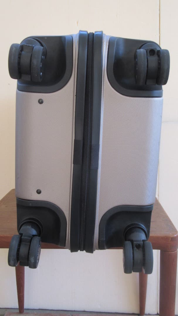 MUJI 無印良品　バーを自由に調節できるハードキャリーケース 35L