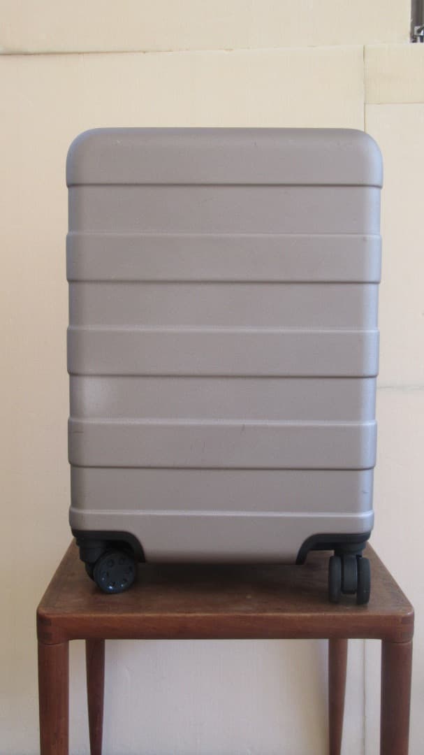 MUJI 無印良品　バーを自由に調節できるハードキャリーケース 35L