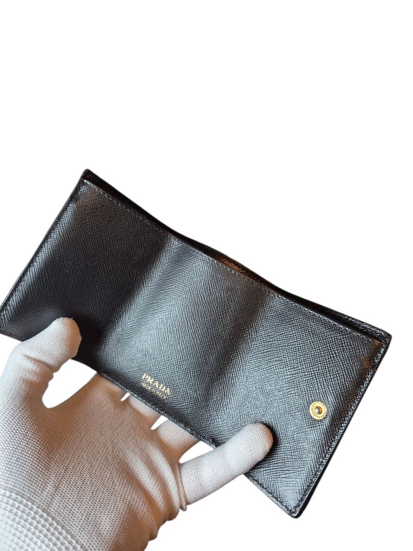 ＰＲＡＤＡ　プラダ　サフィアーノ　三つ折り財布