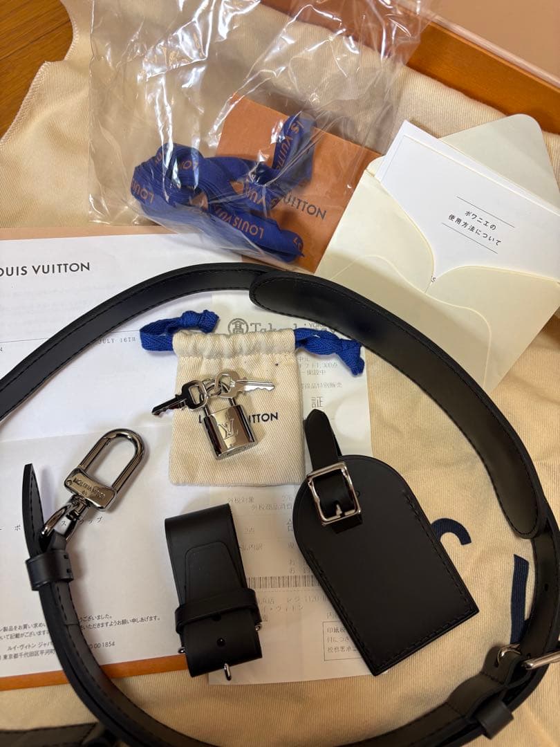 美品　ルイヴィトン　ＬＶ モノグラム・エクリプス キーポルバンドリエール55
