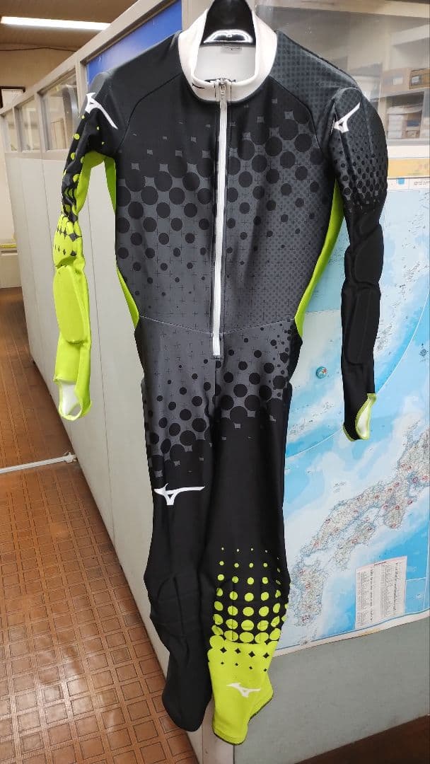 Mizuno ワンピース　サイズL　 FISマーク付