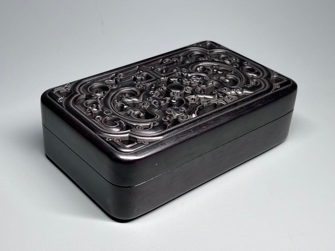 木製　小物入れ　紫檀　硯箱　透かし彫り　龍紋　極細工　文房具　中国美術　美品