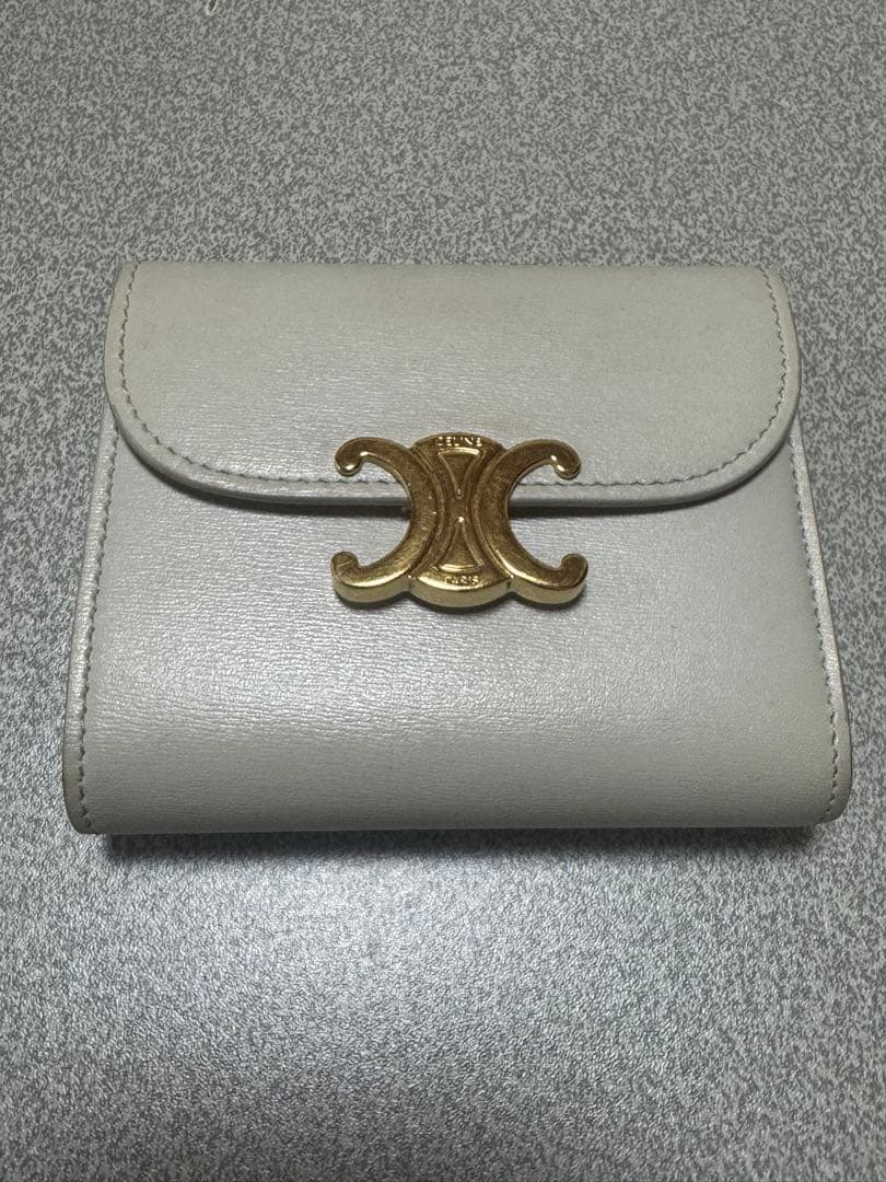 二つ折り財布 ライトグレー レザー ゴールド金具