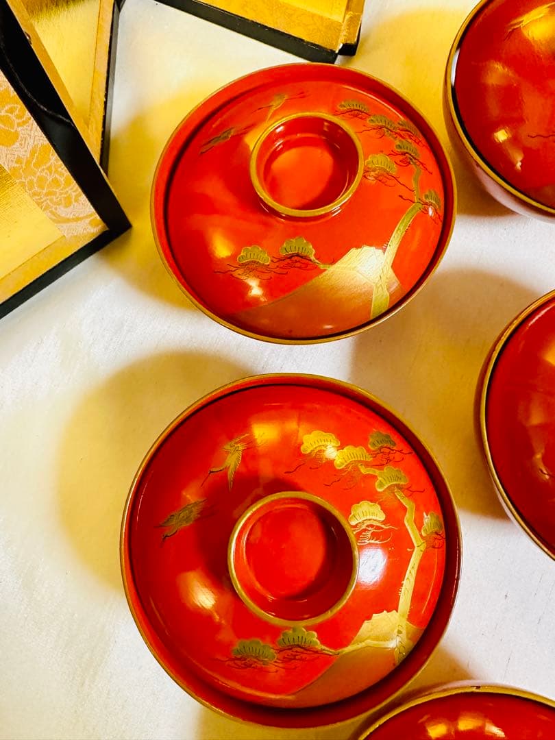 木製漆器 汁椀 吸物椀 朱色 骨董　金蒔絵 金縁 富士山/松/鶴 G52