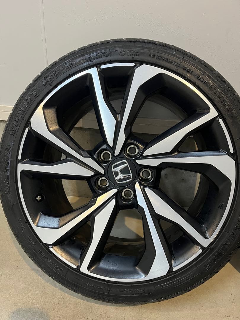 インサイトze4 18インチホイール ④