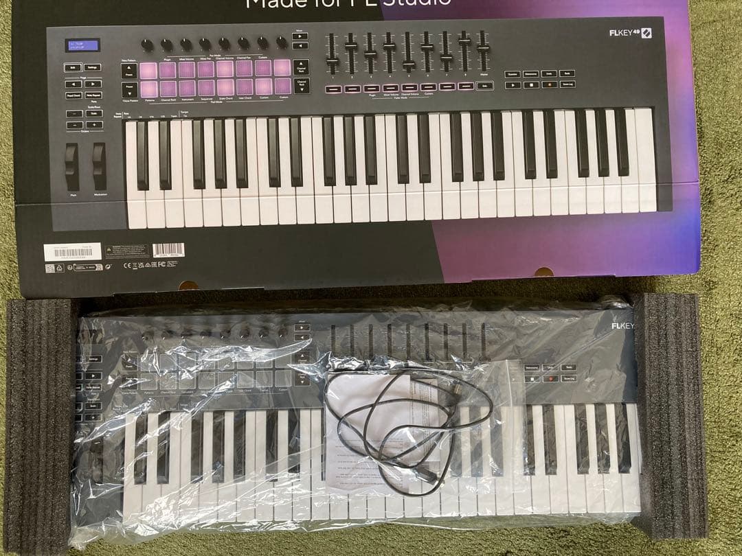 FL key 49 箱あり　美品