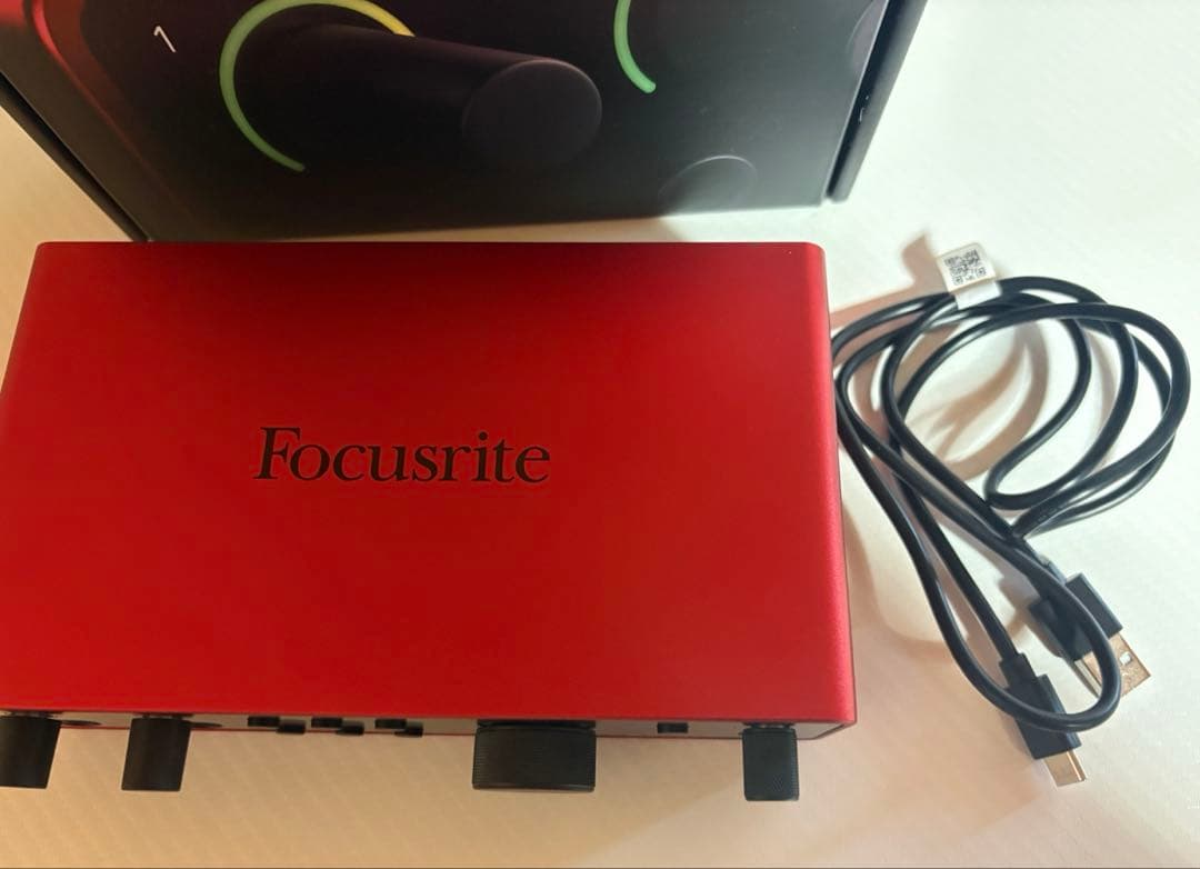 Focusrite Scarlett 2i2 オーディオインターフェイスgen4