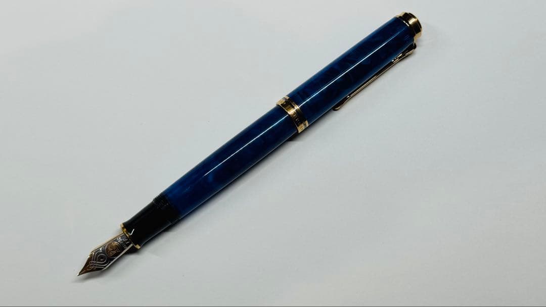 ペリカン スーベレーン M800 ブルー・オ・ブルー　ニブEF Pelican