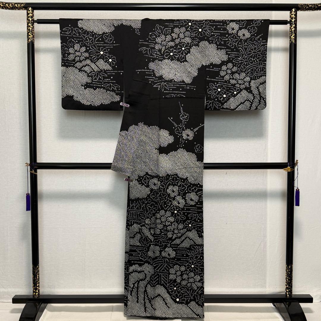 D18 訪問着 総絞り 黒地 正絹 着物 袷 美品
